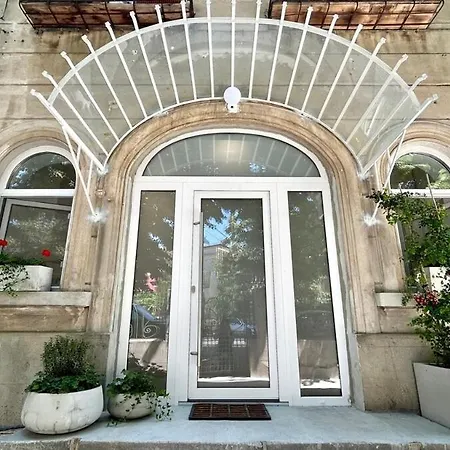 Apartment Romantic